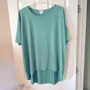 Lularoe “Irma” T-shirt